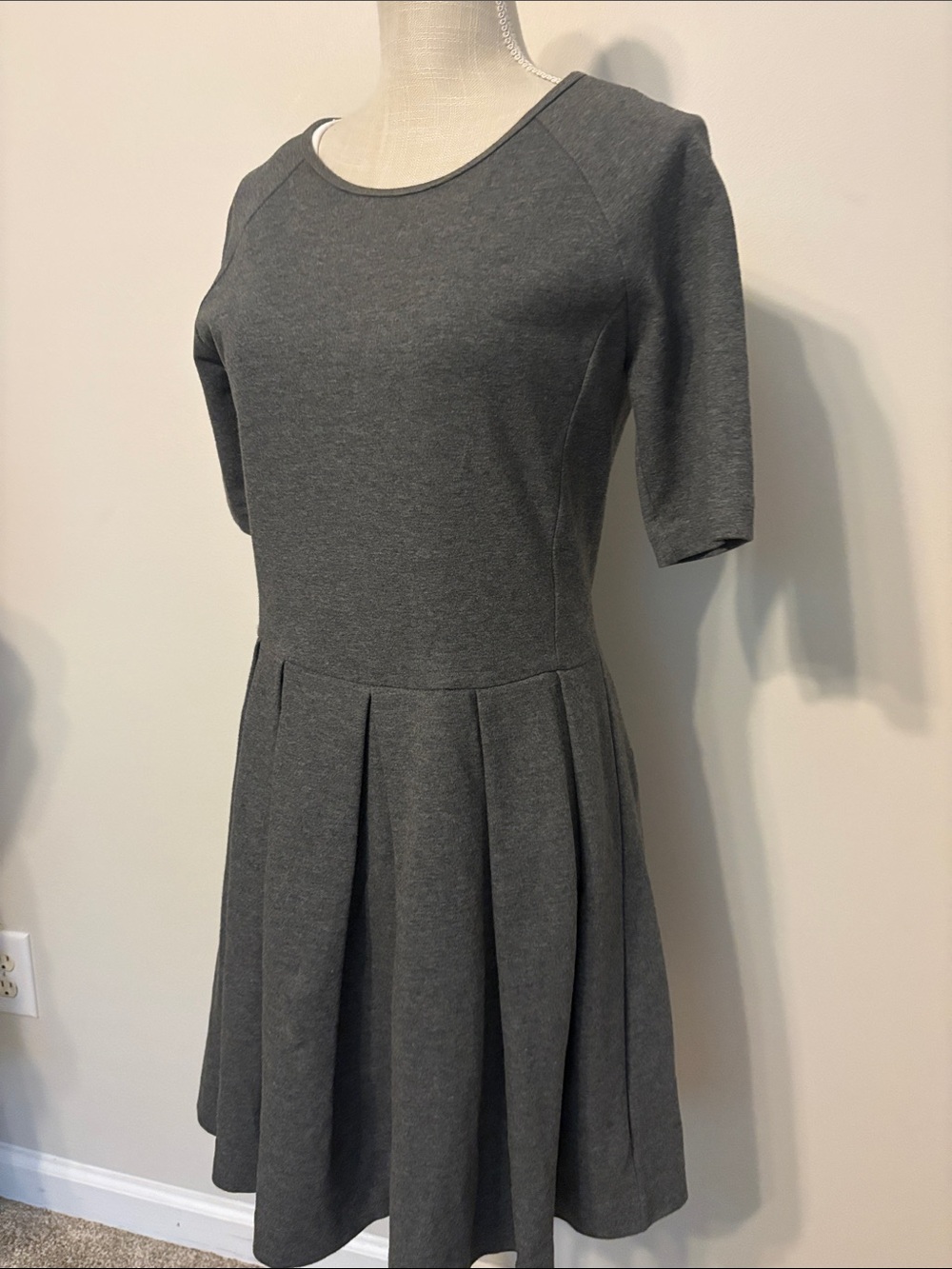 GAP Heather Gray Pleated Short Sleeve Skater Dress